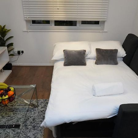 2Bedrm-4Guests-Parking-Nearstation Apartment London Exterior photo
